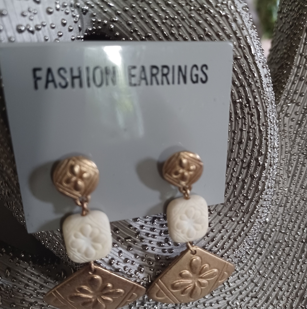 Beige/tan Polymer clay texture stud drop earrings